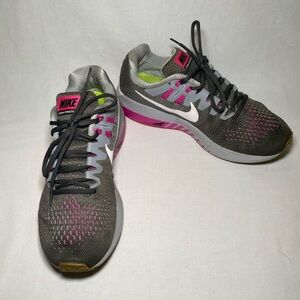 Nike Air Zoom Structure 20 Sz 10.5 gray & pink